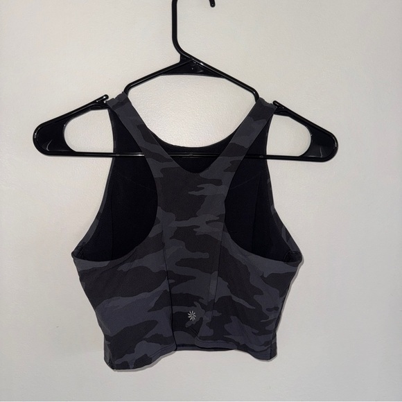 ATHLETA Conscious Crop Top Size Small Black Camo
Gray Workout Gym Run - Picture 5 of 8